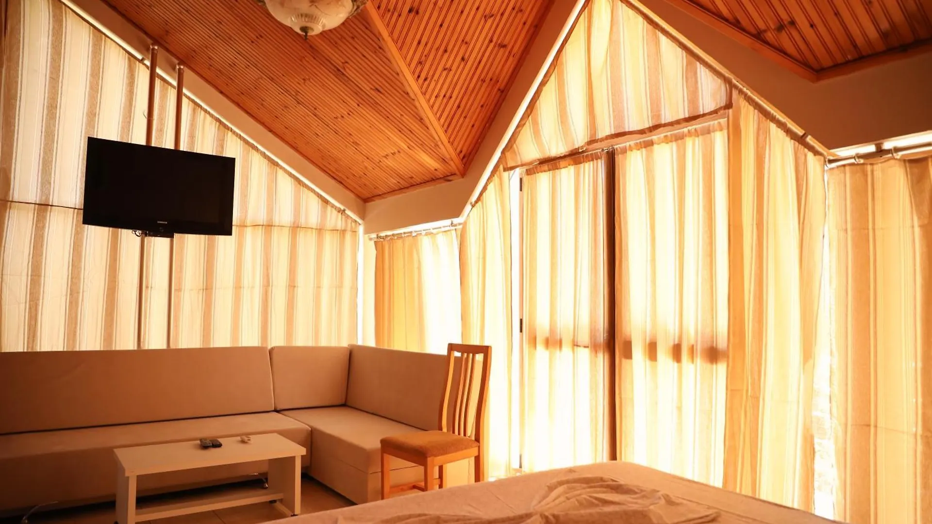 Belavista Velipoje Hotel Albania